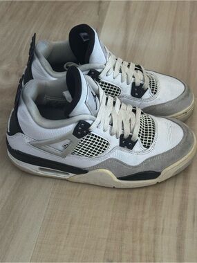 Nike Air Jordan 4 Retro "Military Black" sneakers
